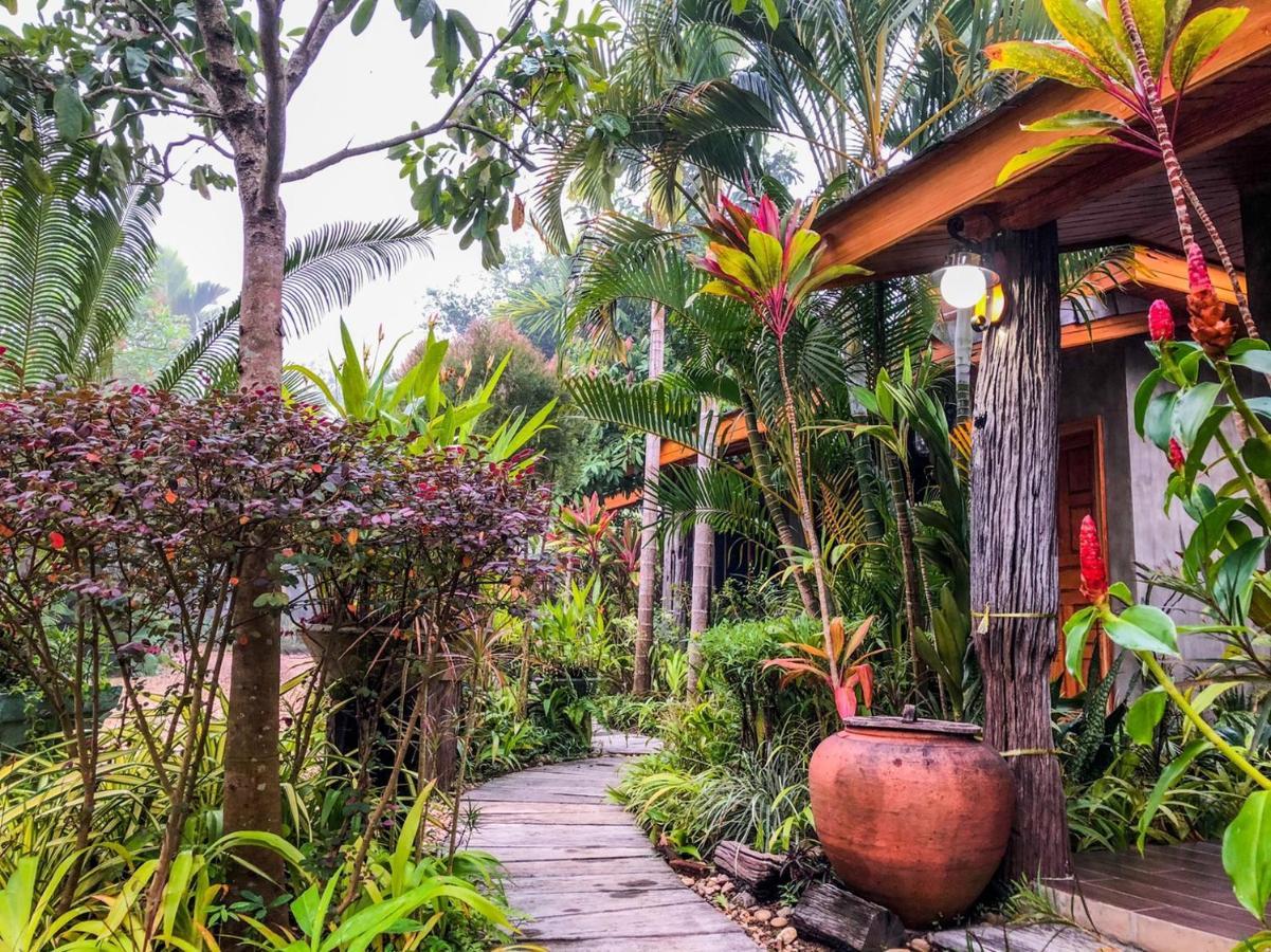 Huen San Fang Hotel โรงแรมเฮือนแสนฝาง Exteriör bild